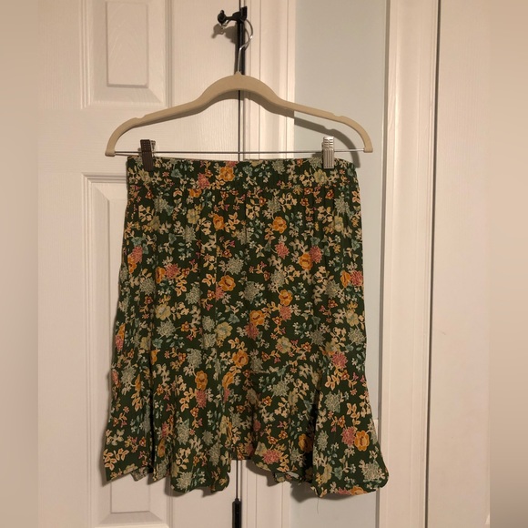 Loft NWT NEVER WORN Floral “Basal Grove” Skirt; Size Medium; Beautiful Pattern! - Picture 2 of 3